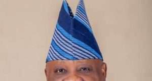 Gov. Adeleke Rejects Oyinlola’s APC Endorsement, Says, He’s Paperweight